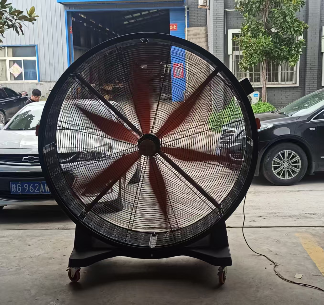 戰(zhàn)高溫，送清涼